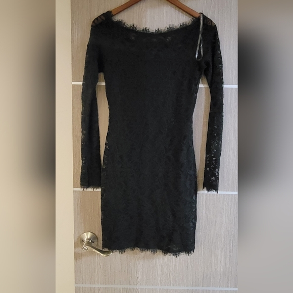 Jump Apparel Lace Sheath Dress SZ Med - Picture 4 of 5